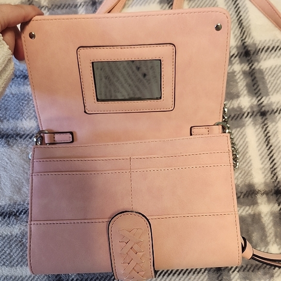 *SOLD*Blush Pink Crossbody/clutch Bag - Picture 2 of 8